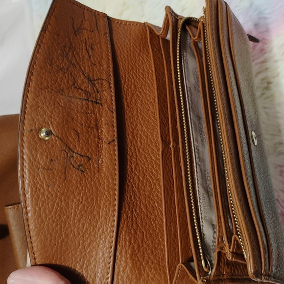 Authentic Michael Kors Jet Set Tote & Matching Wallet - Picture 13 of 16